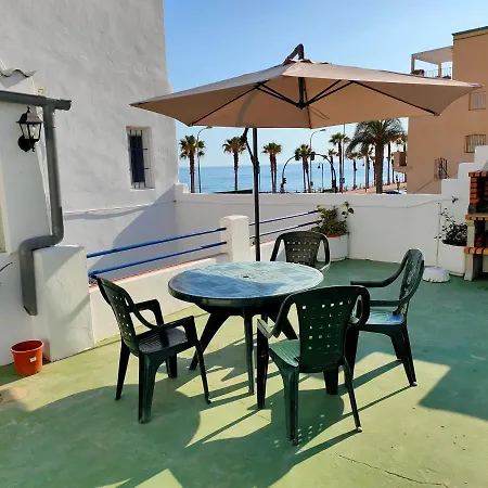 Tranquila Casa Frente Al Mar Adra